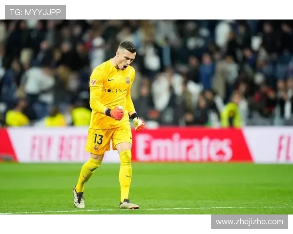 西班牙第五级别球队70岁门将登场致敬